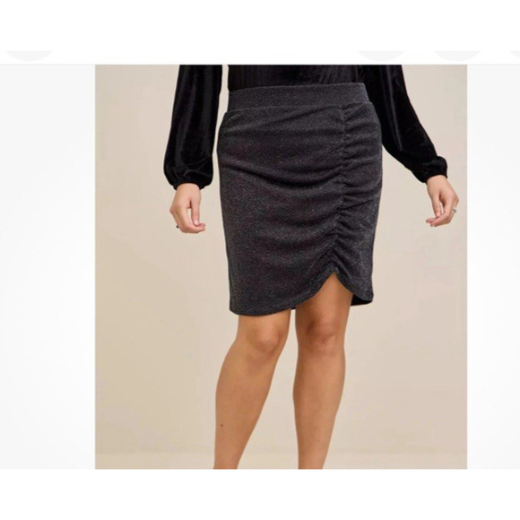 Torrid Black Bodycon Skirt Cinched Glitter Knit At Knee Size 00 M/L 10 Party - Picture 2 of 13